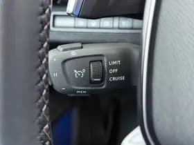 Peugeot 3008 1.6 HYbrid 225 GT thumbnail 31