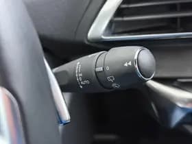 Peugeot 3008 1.6 HYbrid 225 GT thumbnail 32