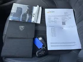 Peugeot 3008 1.6 HYbrid 225 GT thumbnail 2