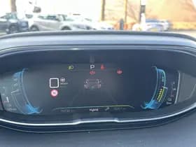 Peugeot 3008 1.6 HYbrid 225 GT thumbnail 22