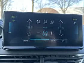 Peugeot 3008 1.6 HYbrid 225 GT thumbnail 25