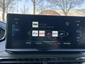 Peugeot 3008 1.6 HYbrid 225 GT thumbnail 26