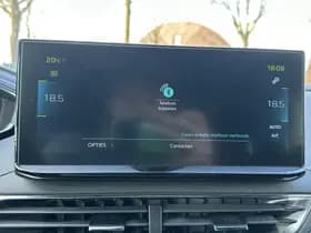 Peugeot 3008 1.6 HYbrid 225 GT thumbnail 28