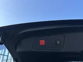 Peugeot 3008 1.6 HYbrid 225 GT thumbnail 6