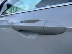 Hyundai KONA 1.6 GDI HEV Premium Sky thumbnail 14