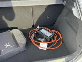 Peugeot E-208 EV GT Pack 50 kWh thumbnail 12