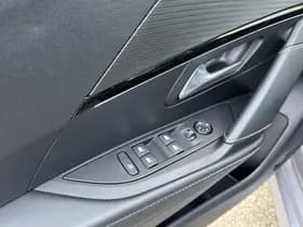 Peugeot E-208 EV GT Pack 50 kWh thumbnail 15