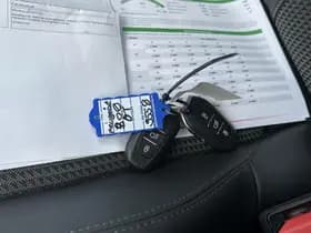 Peugeot E-208 EV GT Pack 50 kWh thumbnail 29