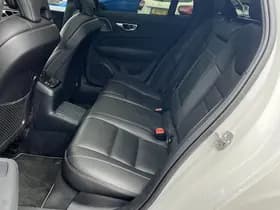 Volvo V60 2.0 T8 Twin Engine AWD R-Design thumbnail 15