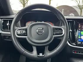 Volvo V60 2.0 T8 Twin Engine AWD R-Design thumbnail 19