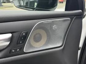 Volvo V60 2.0 T8 Twin Engine AWD R-Design thumbnail 28