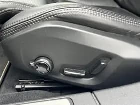 Volvo V60 2.0 T8 Twin Engine AWD R-Design thumbnail 29