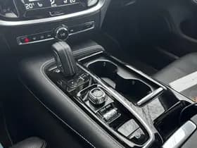 Volvo V60 2.0 T8 Twin Engine AWD R-Design thumbnail 37