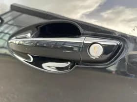 Peugeot 3008 1.6 HYbrid 225 GT thumbnail 13