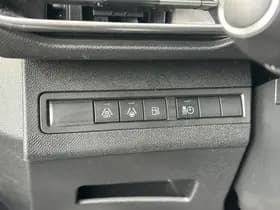 Peugeot 3008 1.6 HYbrid 225 GT thumbnail 21