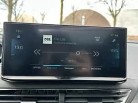 Peugeot 3008 1.6 HYbrid 225 GT thumbnail 23