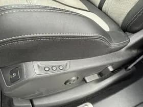 Peugeot 3008 1.6 HYbrid 225 GT thumbnail 17