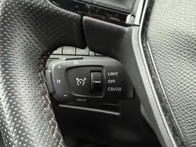 Peugeot 3008 1.6 HYbrid 225 GT thumbnail 24