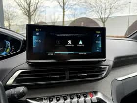 Peugeot 3008 1.6 HYbrid 225 GT thumbnail 25