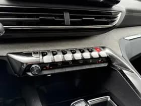 Peugeot 3008 1.6 HYbrid 225 GT thumbnail 26