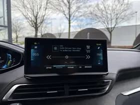 Peugeot 3008 1.6 HYbrid 225 GT thumbnail 31