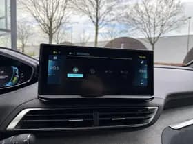 Peugeot 3008 1.6 HYbrid 225 GT thumbnail 32