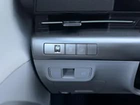 Hyundai KONA 1.6 GDI HEV Comfort Smart thumbnail 18