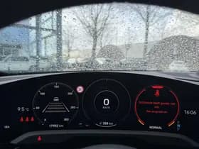 Porsche Taycan Performance 84 kWh thumbnail 22