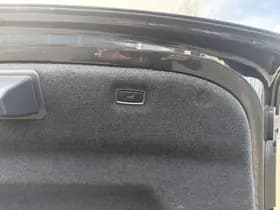 Porsche Taycan Performance 84 kWh thumbnail 6