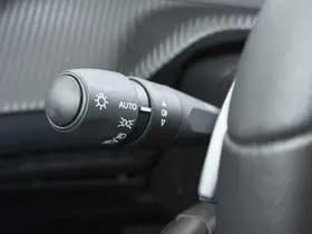 Peugeot 208 1.2 Hybrid 110 e-DCS6 Allure thumbnail 24