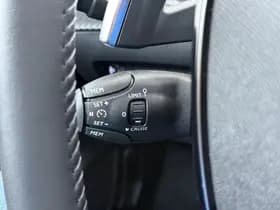 Peugeot 208 1.2 Hybrid 110 e-DCS6 Allure thumbnail 25