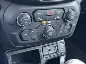 Jeep Renegade 1.0T Limited thumbnail 37