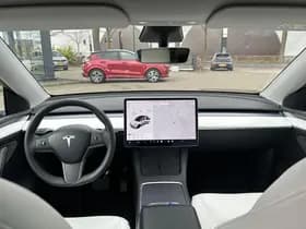 Tesla Model Y Long Range AWD 75 kWh thumbnail 12