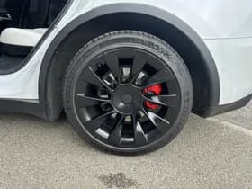 Tesla Model Y Long Range AWD 75 kWh thumbnail 13