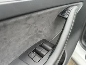 Tesla Model Y Long Range AWD 75 kWh thumbnail 14