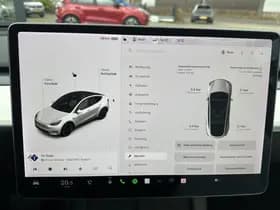Tesla Model Y Long Range AWD 75 kWh thumbnail 24
