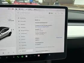Tesla Model Y Long Range AWD 75 kWh thumbnail 26