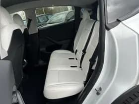 Tesla Model Y Long Range AWD 75 kWh thumbnail 8