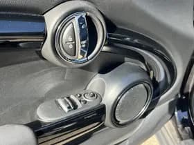 MINI Mini Electric Yours 33 kWh thumbnail 15