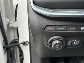 Jeep Compass 4xe 240 Plug-in Hybrid Electric S thumbnail 18