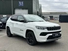 Jeep Compass 4xe 240 Plug-in Hybrid Electric S thumbnail 3
