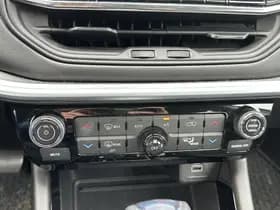 Jeep Compass 4xe 240 Plug-in Hybrid Electric S thumbnail 29