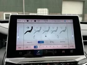 Jeep Compass 4xe 240 Plug-in Hybrid Electric S thumbnail 31