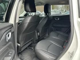 Jeep Compass 4xe 240 Plug-in Hybrid Electric S thumbnail 10