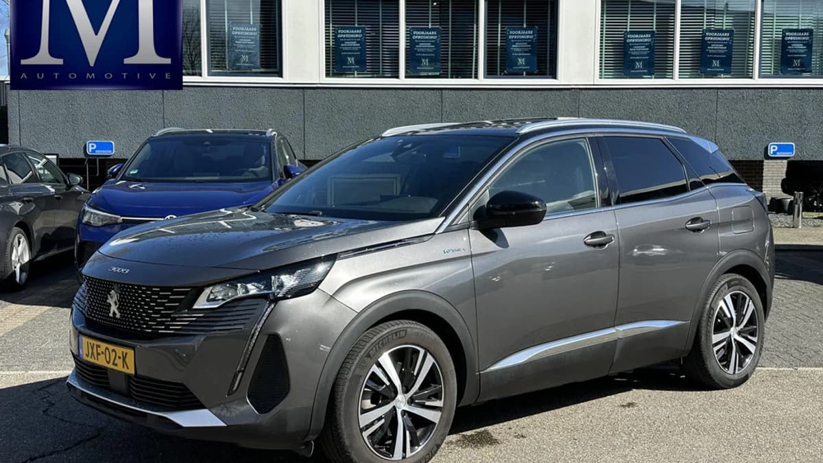Peugeot 3008 1.6 HYbrid4 300 GT — foto 1