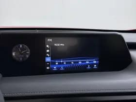 Lexus UX thumbnail 31