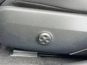 Mercedes-Benz C-Klasse 300 AMG Line thumbnail 27