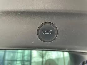 Tesla Model Y Long Range AWD 75 kWh thumbnail 4