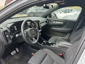 Volvo XC40 thumbnail 18