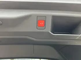 Peugeot E-5008 thumbnail 8